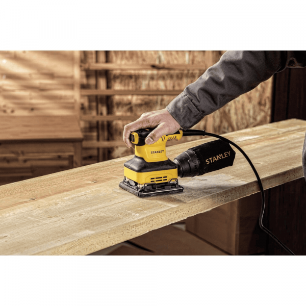 Stanley Lijadora Orbital 1/4 De Hoja 240W Ss24-B3