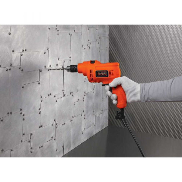 Taladro Percutor de 3/8” (10mm) de Velocidad Variable y Reversible 550W Black+Decker  Tp555-B3 550W