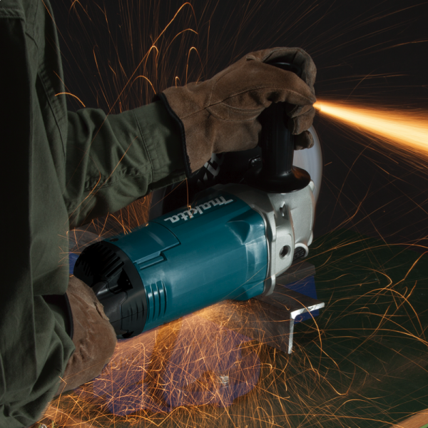 PULIDORA 9 PULGADAS 2200W COMPACTA GA9060 MAKITA 